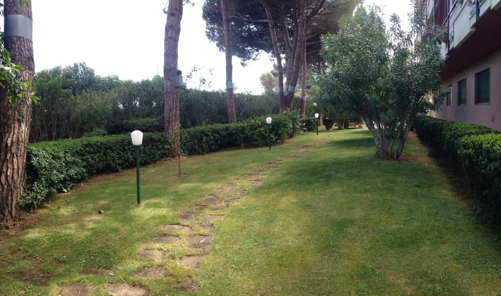 Tirrenia Beach House - Sea Front With Private Beach Sanremo Eksteriør bilde